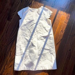 This dress can be kids xxl and womens xs